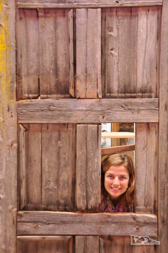 Uma antiga porta de igreja exposra no Convento Inmaculada Concepción, em Ancud, no norte da ilha de Chiloé, no sul do Chile